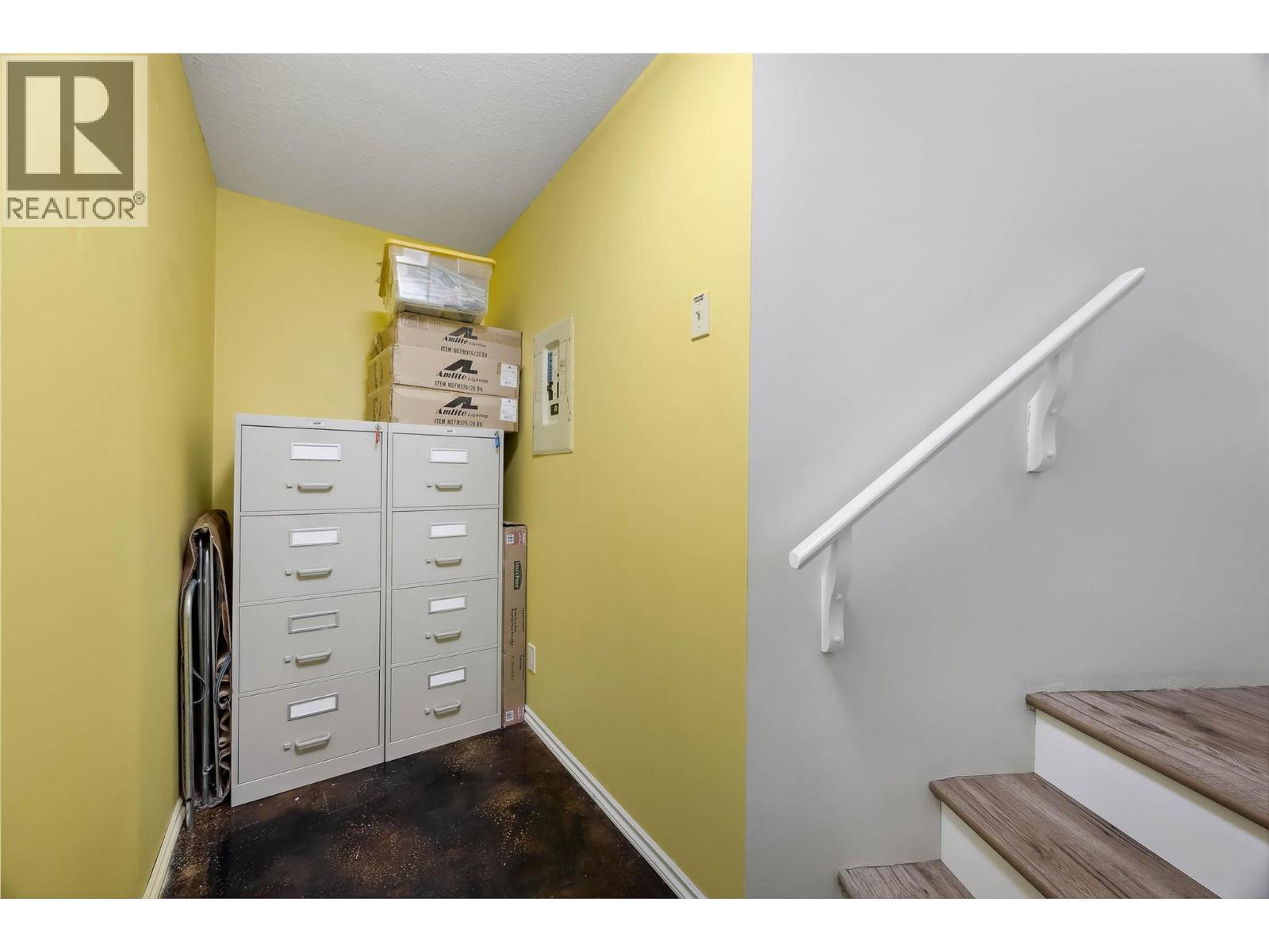 1925 englemann Court, Kamloops