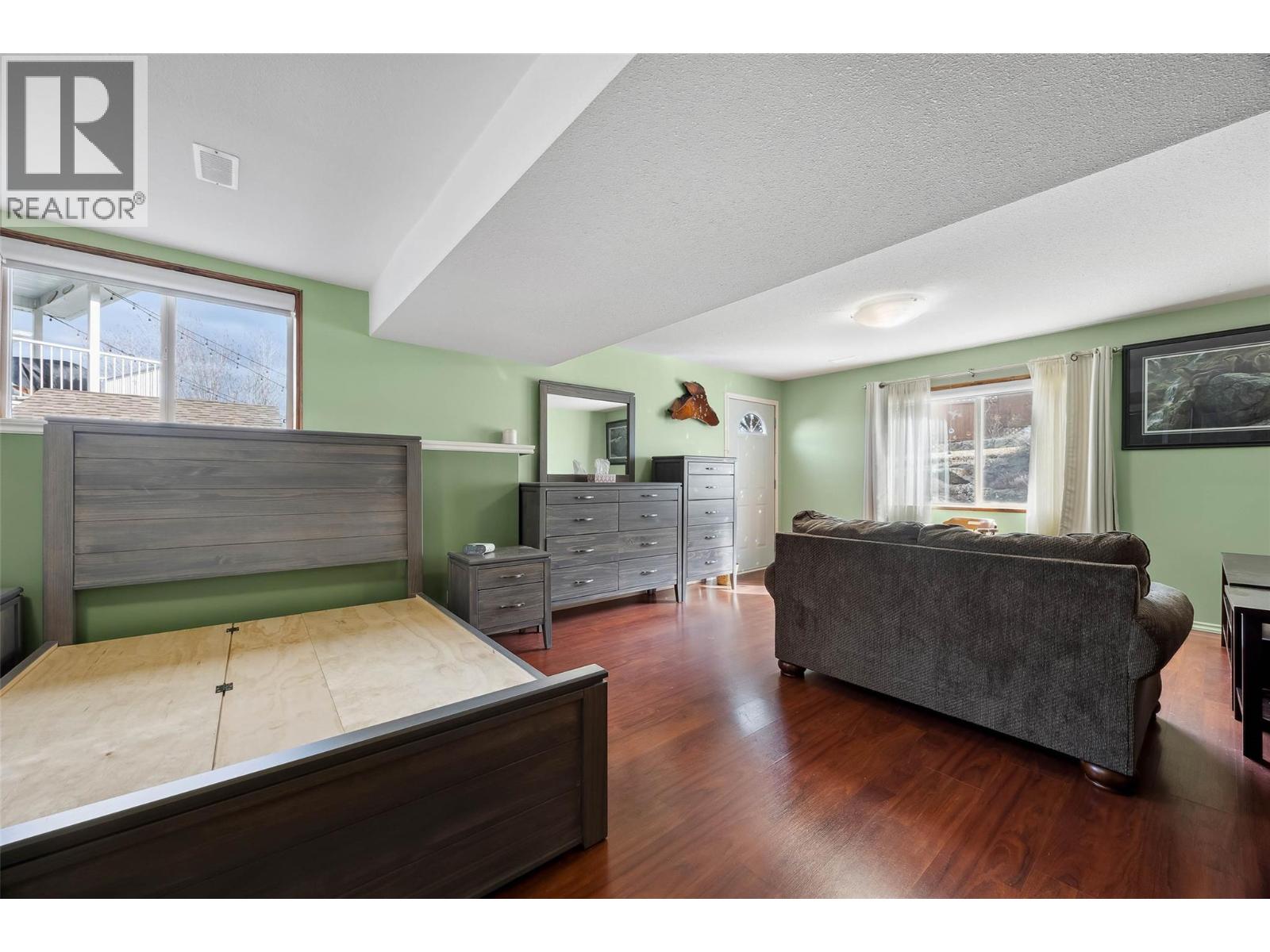 1925 englemann Court, Kamloops