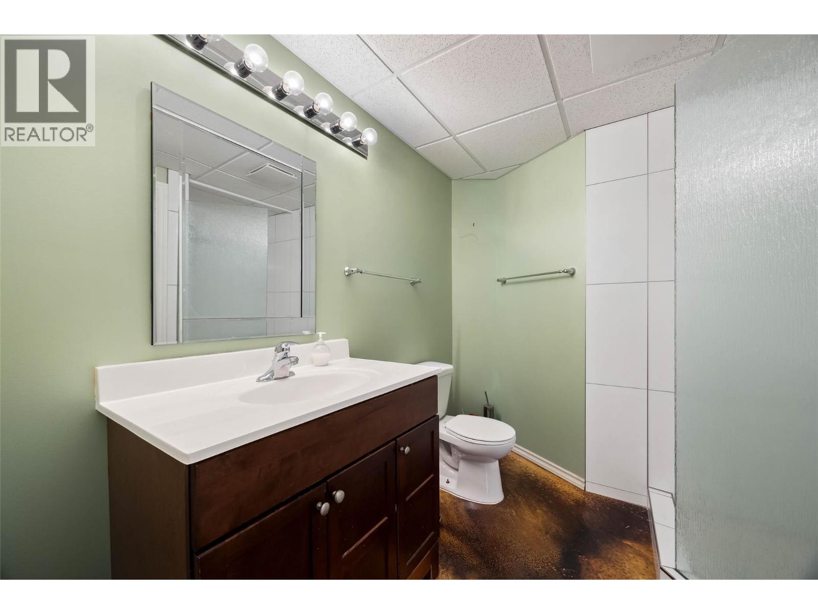 1925 englemann Court, Kamloops