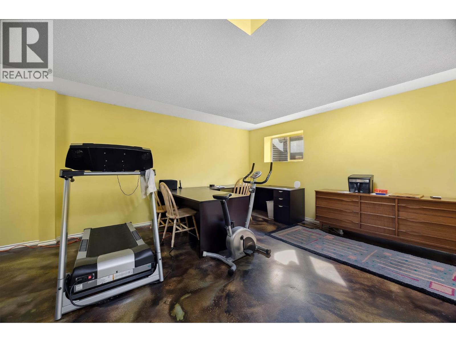 1925 englemann Court, Kamloops