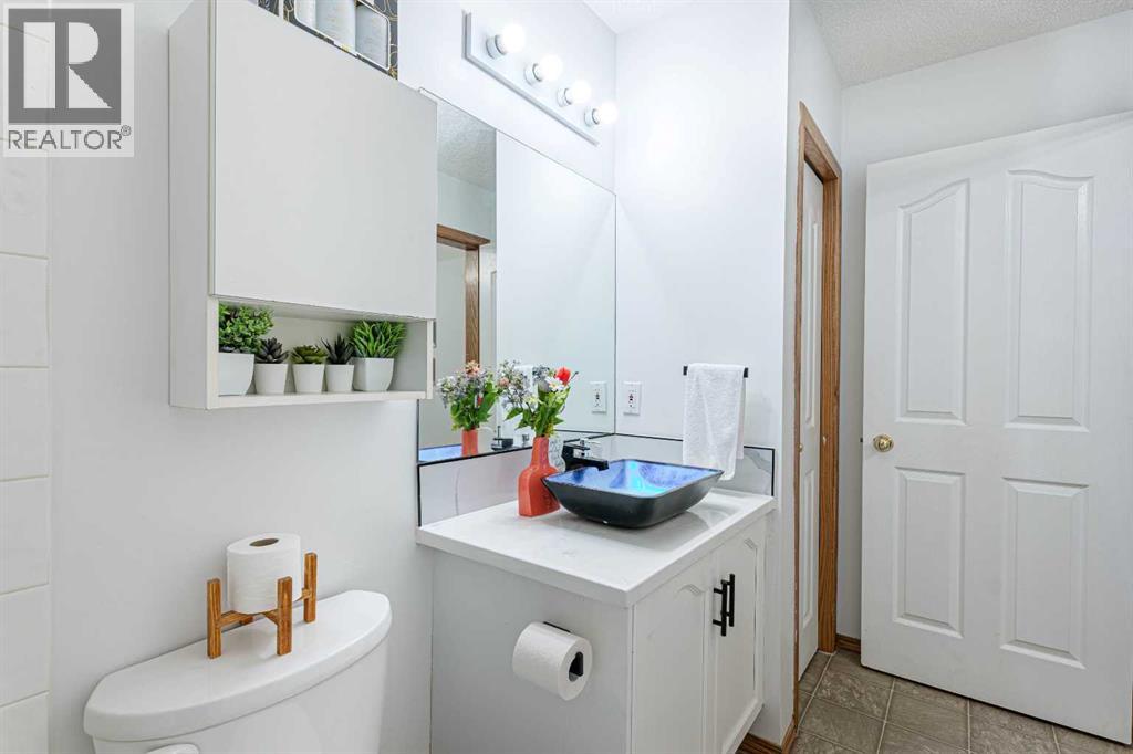 Single Family House for Sale in  Mt. Aberdeen Manor SE McKenzie Lake Calgary 