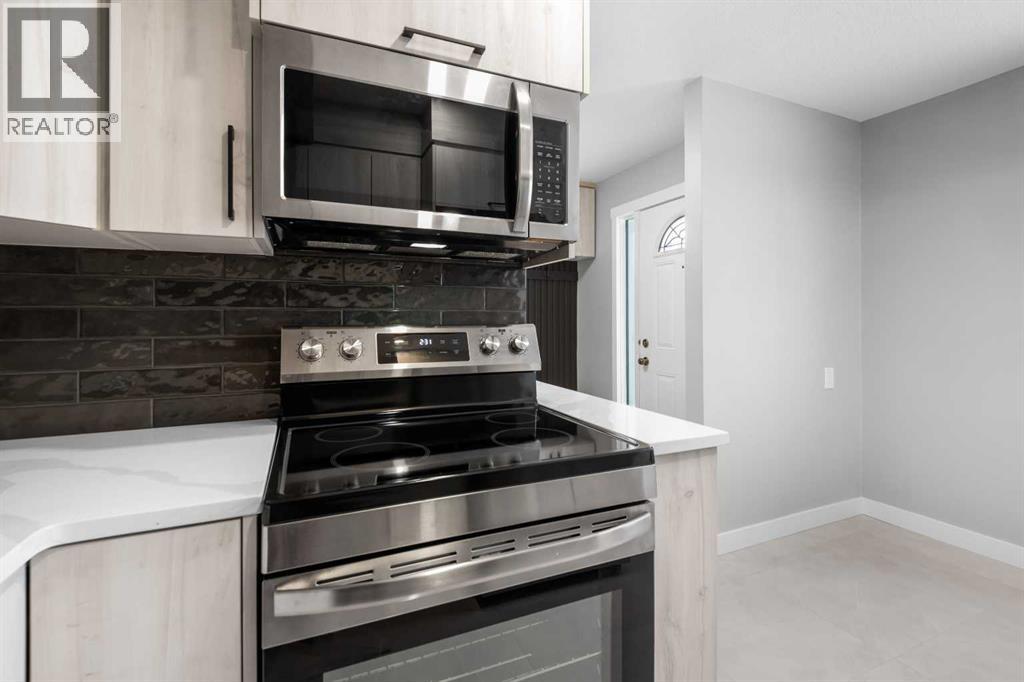 Single Family House for Sale in    Avenue SE Penbrooke Meadows Calgary 