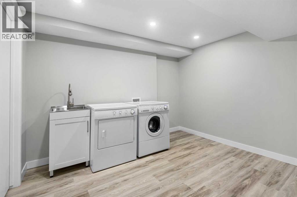 Single Family House for Sale in    Avenue SE Penbrooke Meadows Calgary 