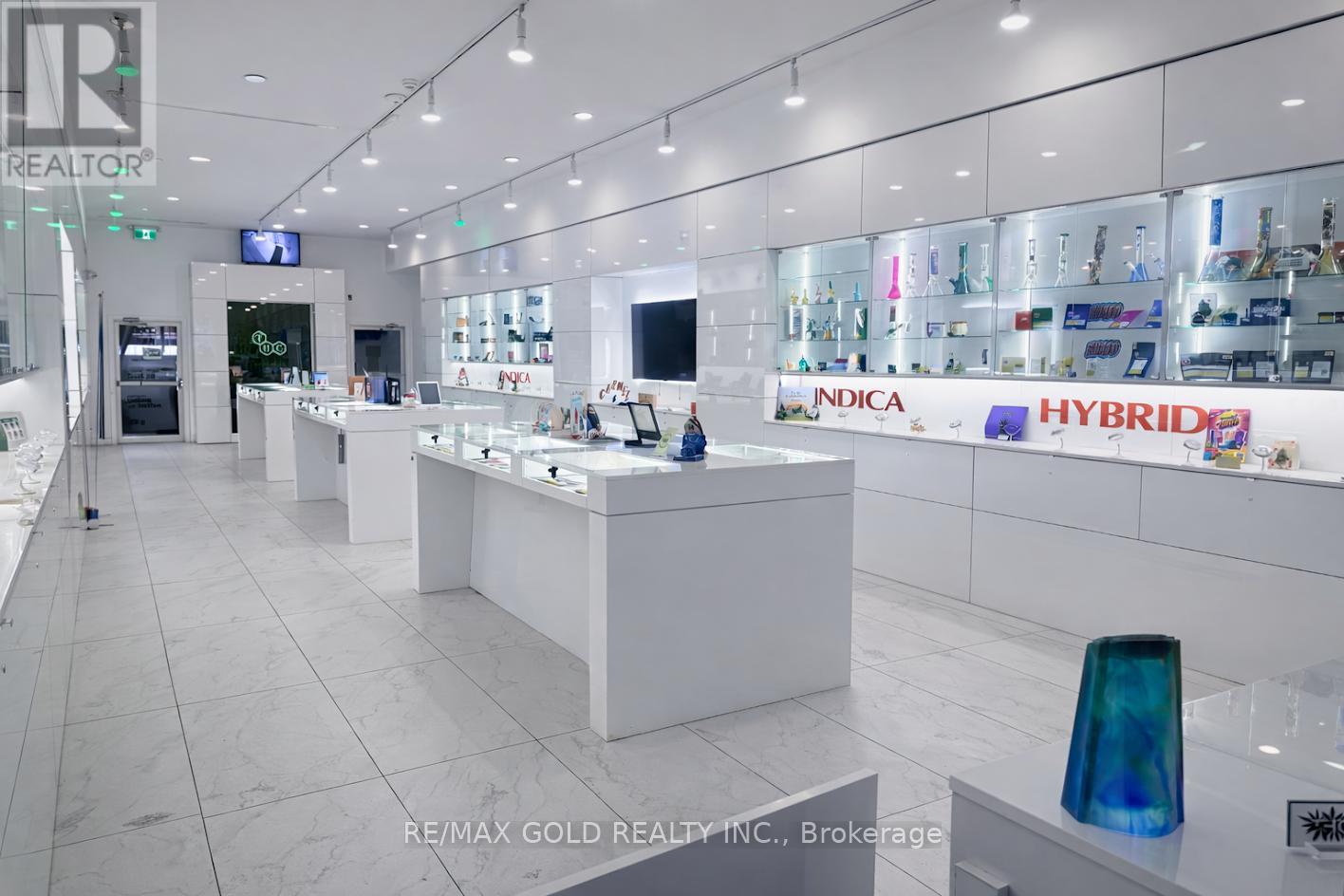 144 Kennedy Road South 4