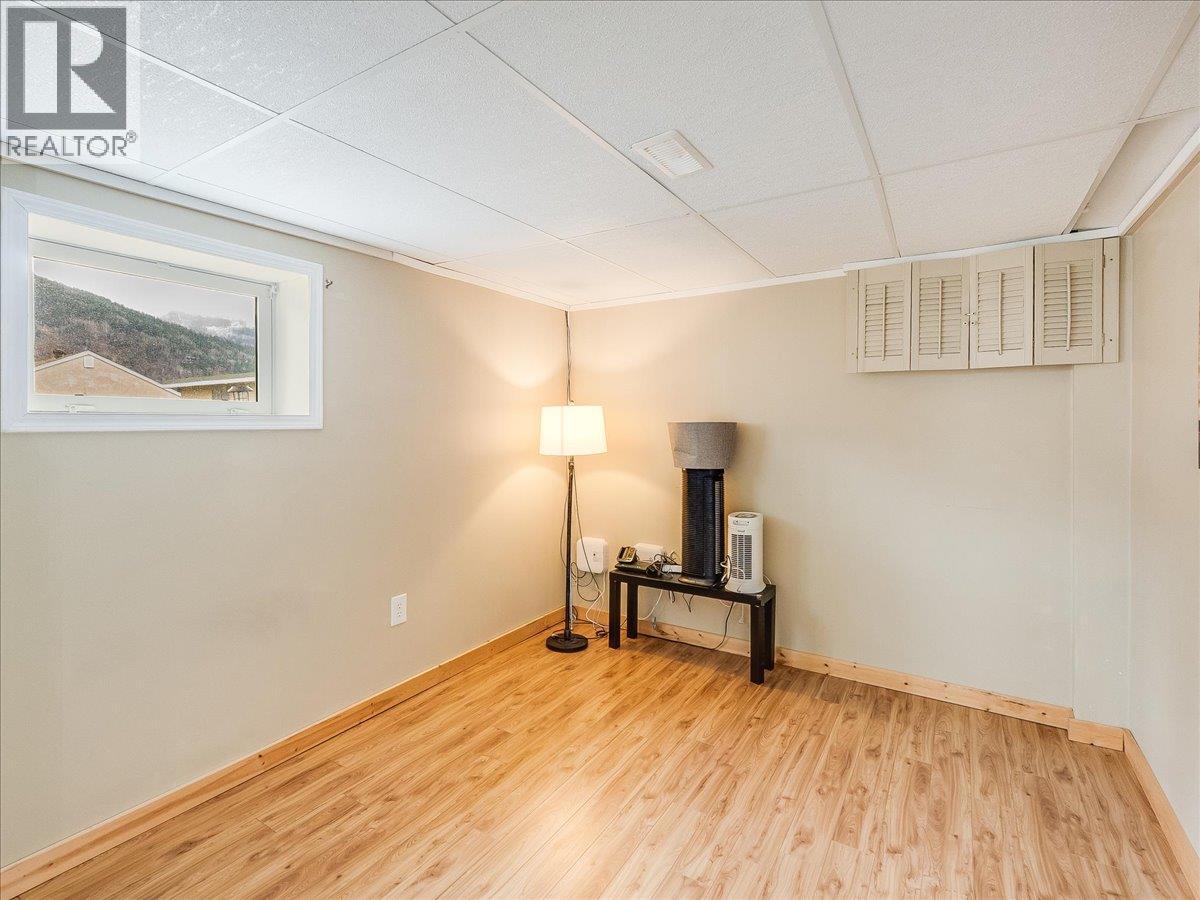 2399 Tenth Avenue, Trail