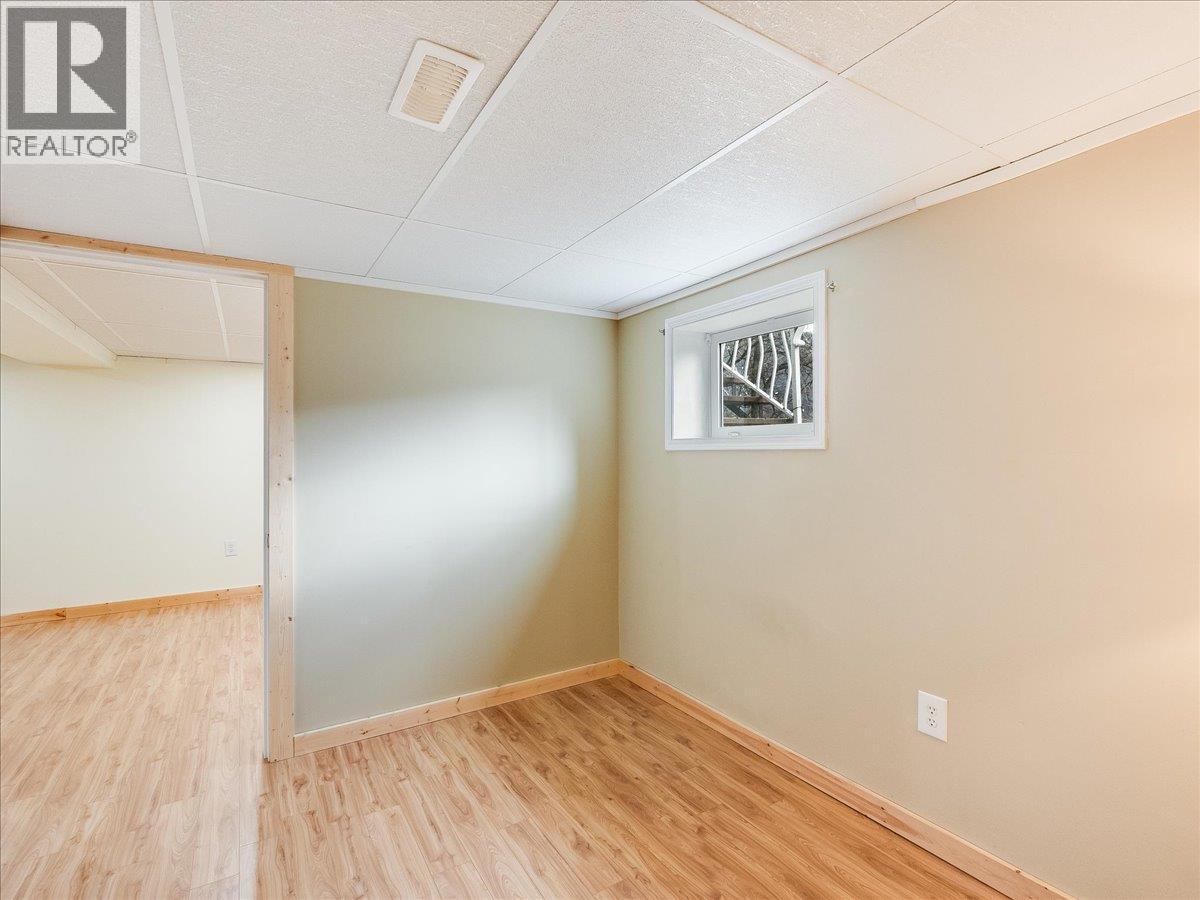 2399 Tenth Avenue, Trail