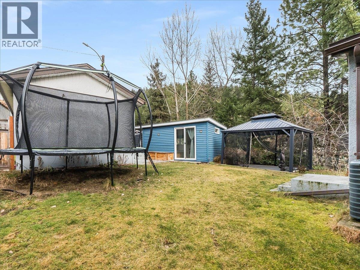 2399 Tenth Avenue, Trail