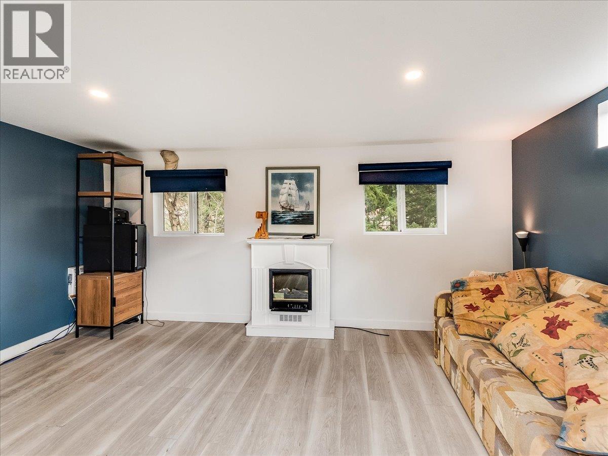 2399 Tenth Avenue, Trail