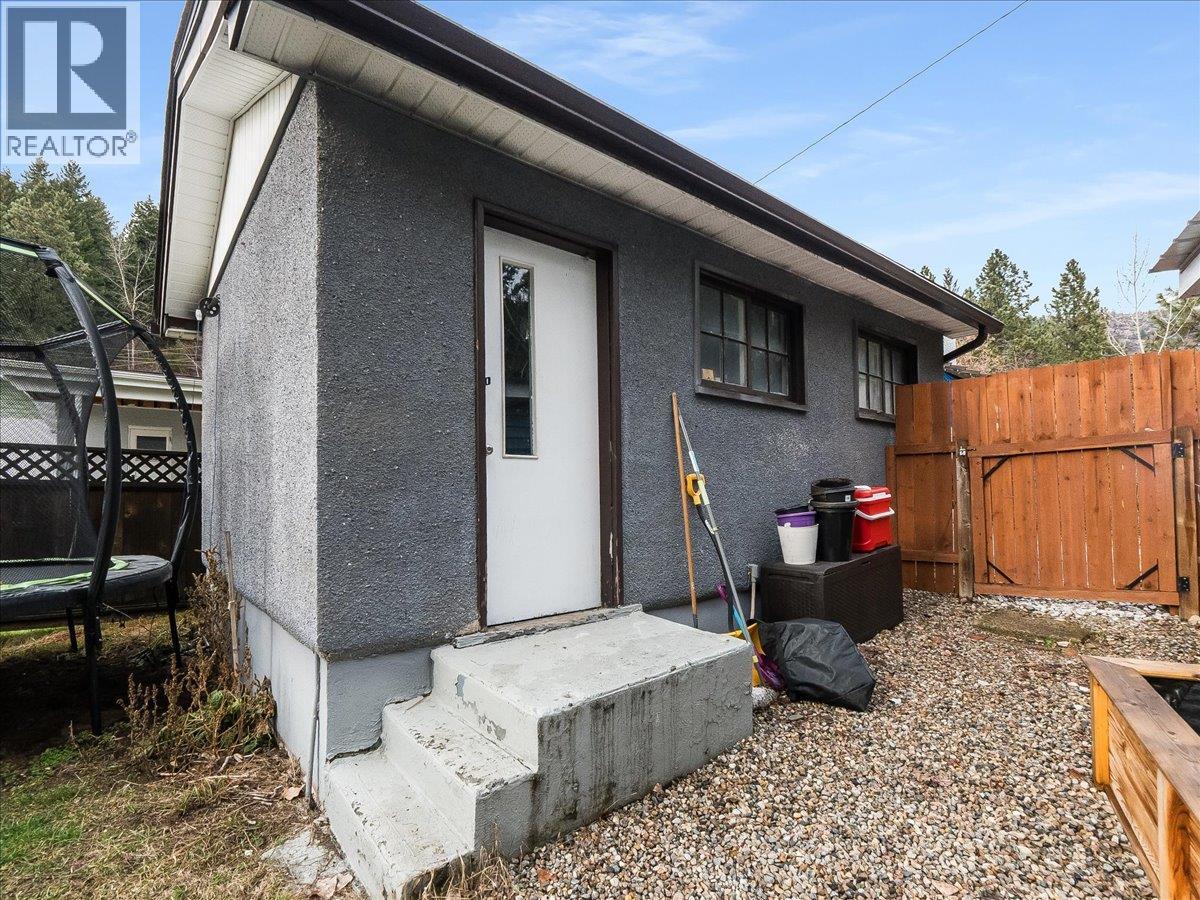 2399 Tenth Avenue, Trail