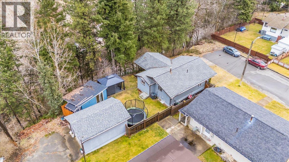 2399 Tenth Avenue, Trail