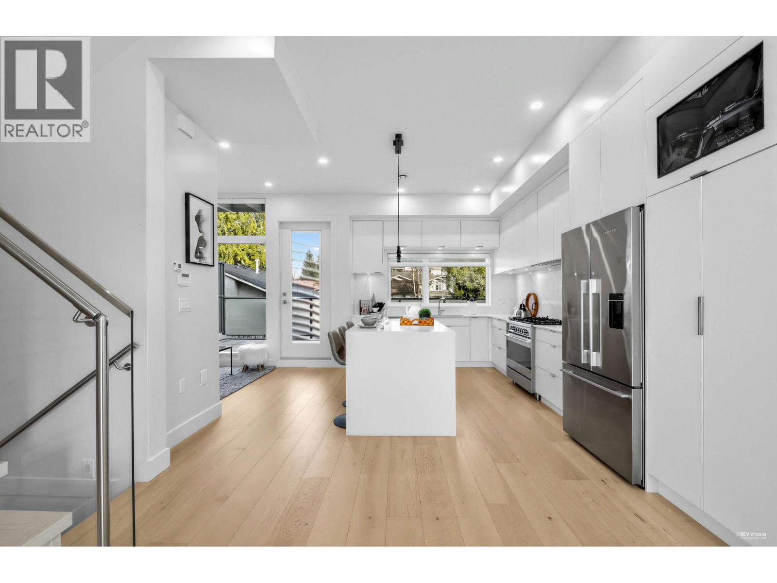 5605 RUMBLE STREET, Burnaby