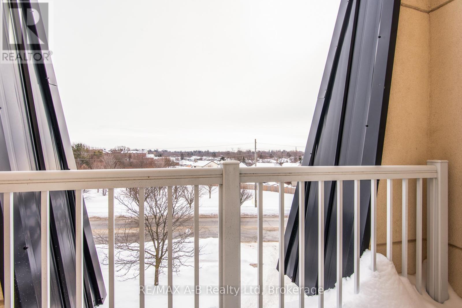 #432 - 200 MCCARTHY ROAD - Photo 5 of 49, Stratford, Ontario