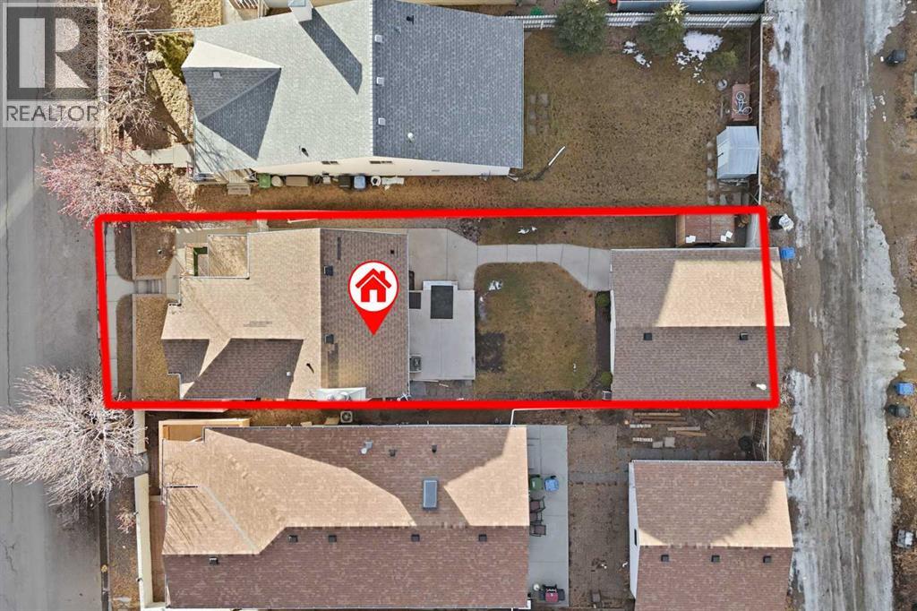 Single Family House for Sale in  LAGUNA Close NE Monterey Park Calgary 