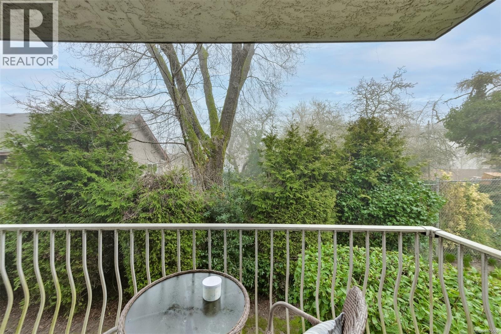 #203 625 ADMIRALS RD - 16