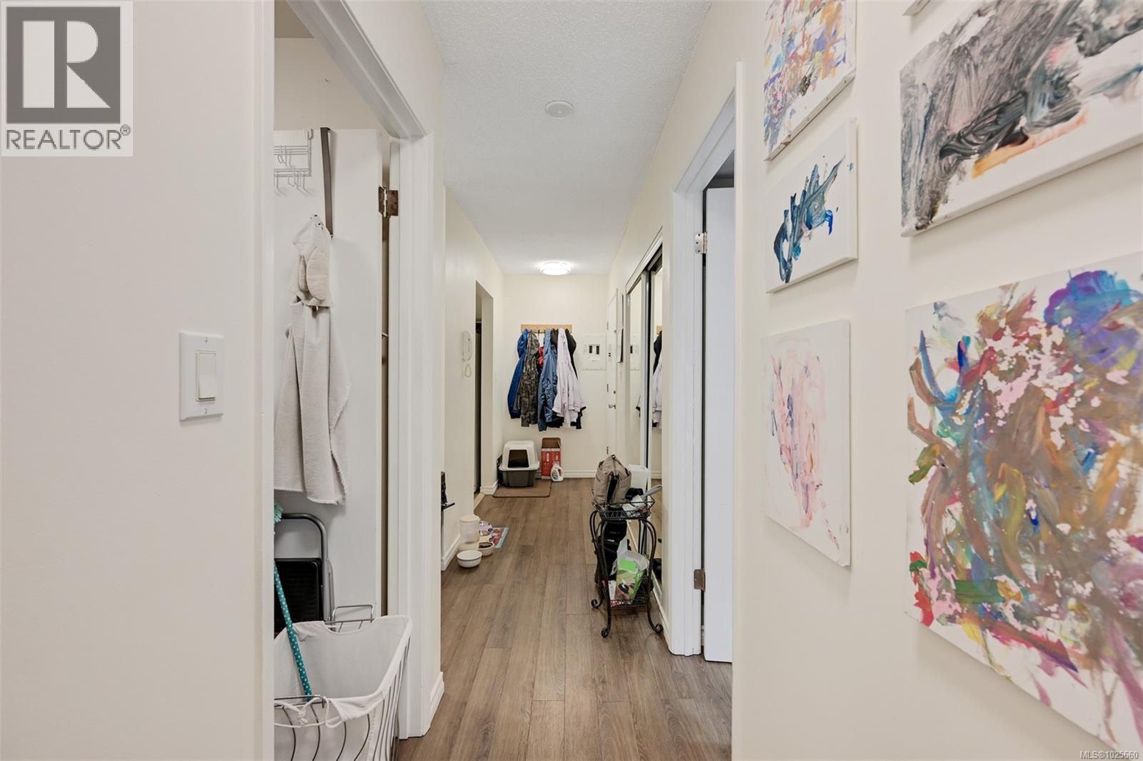 #203 625 ADMIRALS RD - 23