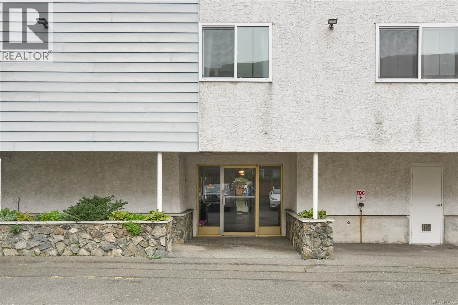 #203 625 Admirals Rd - 29