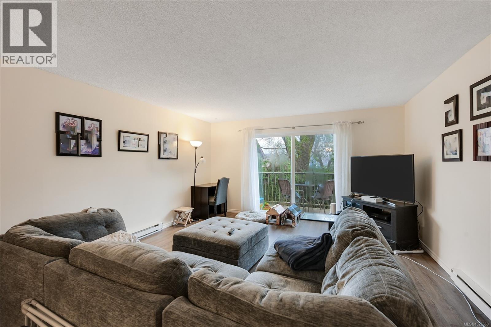 203 625 Admirals Rd - Photo 5 of 33, Esquimalt, British Columbia