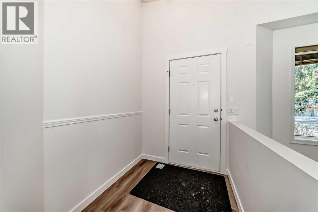 Single Family House 4 Level for Sale in  Shawbrooke Road SW Shawnessy Calgary 