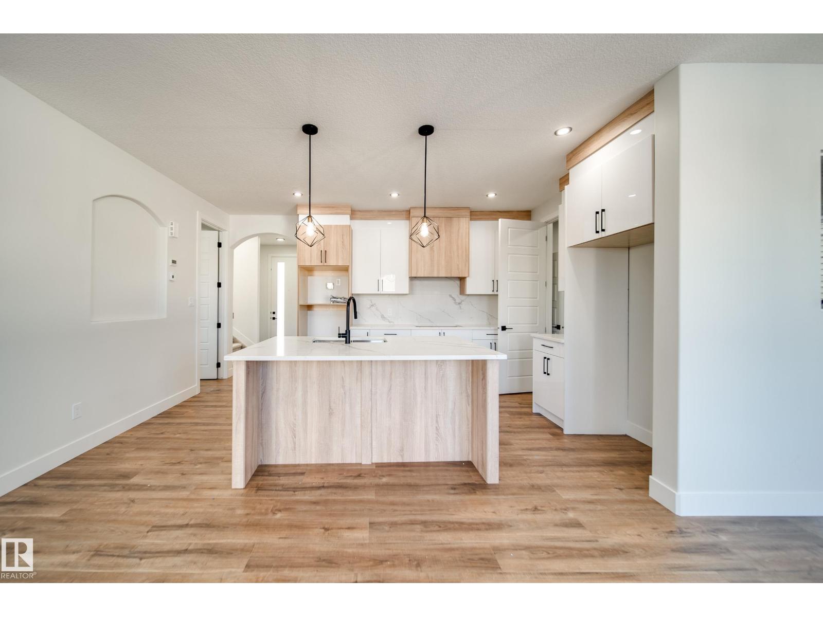 7156 177 AV NW - 13