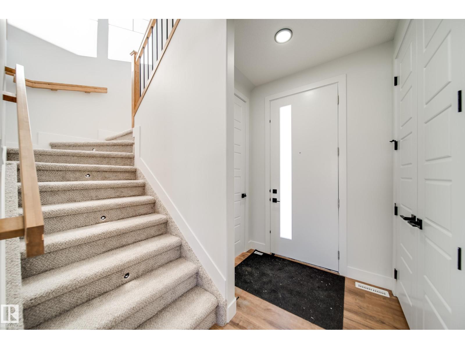 7156 177 AV NW - 3