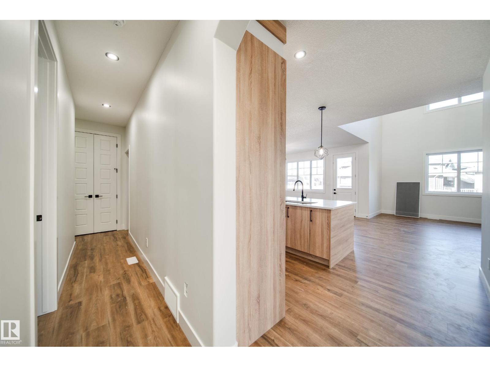 7156 177 AV NW - 5