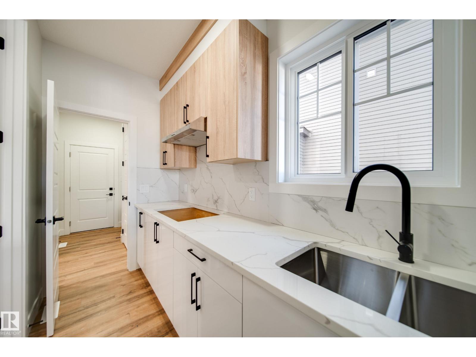 7156 177 AV NW - 9