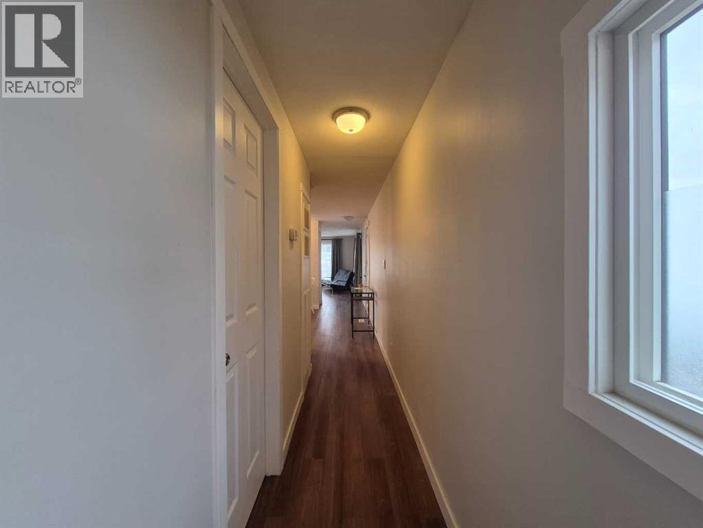 
          1190 15th Avenue
            <br/>
            <span>Didsbury</span>
            , 
            <span>AB</span>
             <span>T0M0W0</span>
         - Photo 20