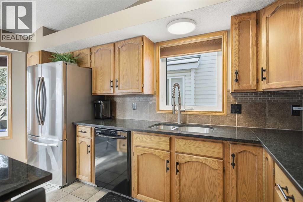 
          940 Citadel Drive Northwest
            <br/>
            <span>Calgary</span>
            , 
            <span>AB</span>
             <span>T3G4A4</span>
         - Photo 17