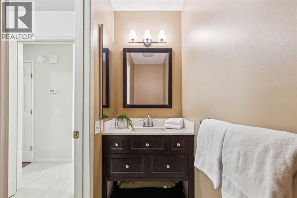 Single Family House for Sale in  Woodmark Crescent SW Woodbine Calgary 