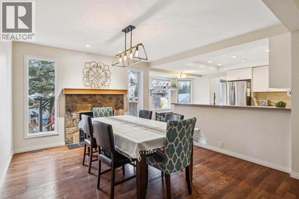 Single Family House for Sale in  Woodmark Crescent SW Woodbine Calgary 