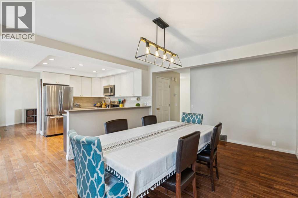 Single Family House for Sale in  Woodmark Crescent SW Woodbine Calgary 