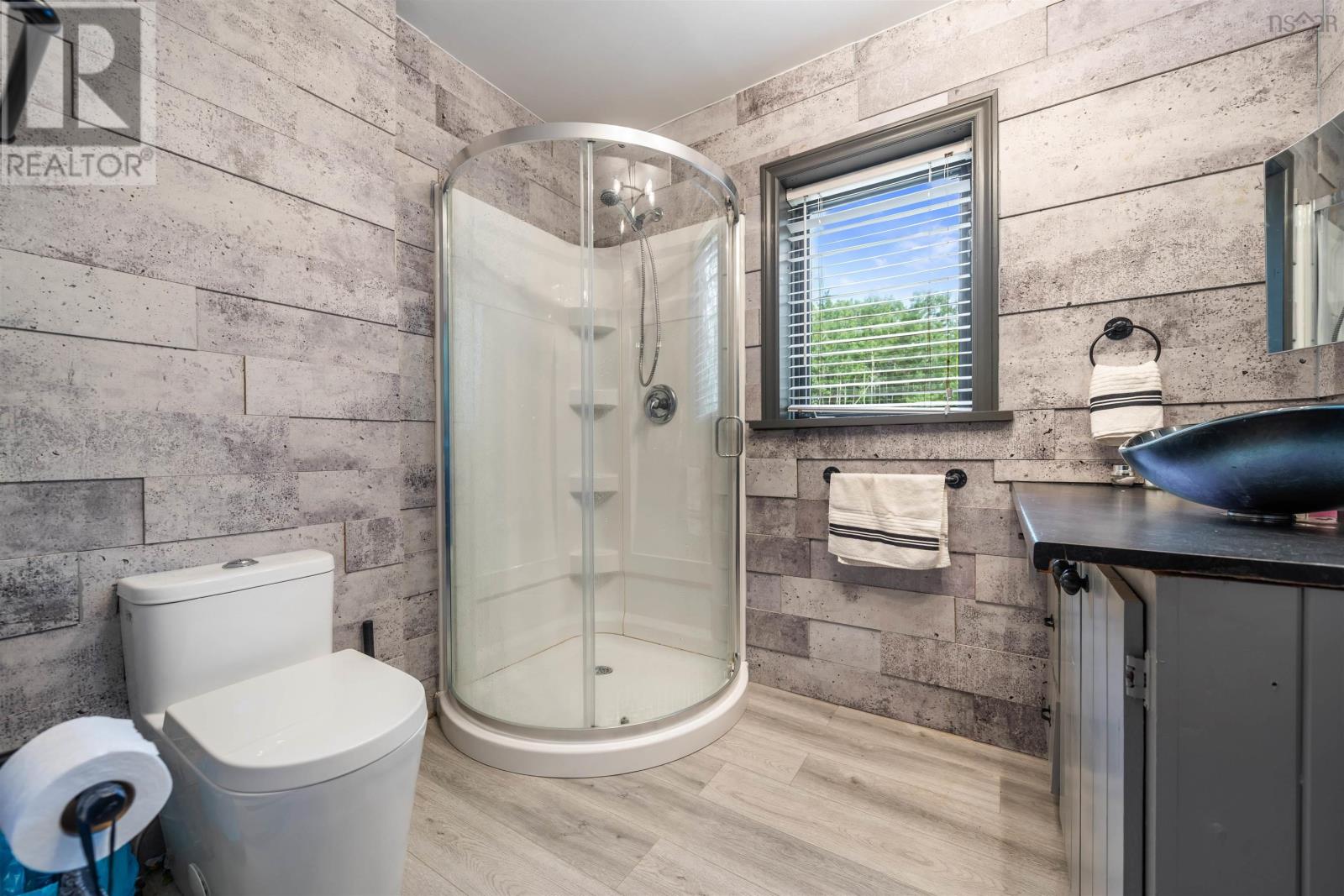 Property 25 of 46 of 275 Harris Road