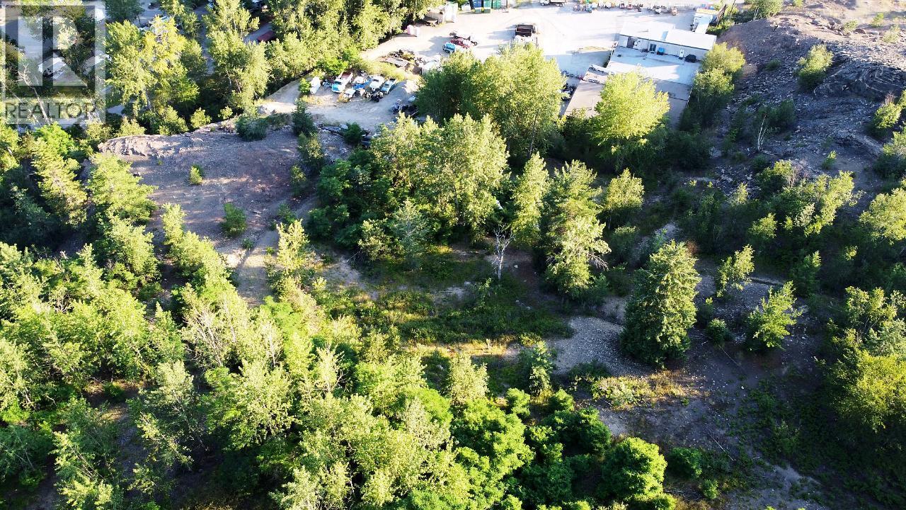 8000 DEVITO Drive, Trail