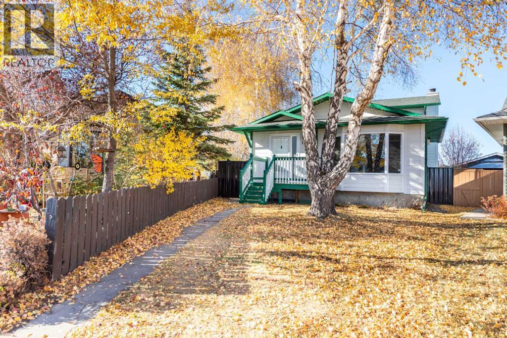 Single Family House 4 Level for Sale in  Martingrove Court NE Martindale Calgary 