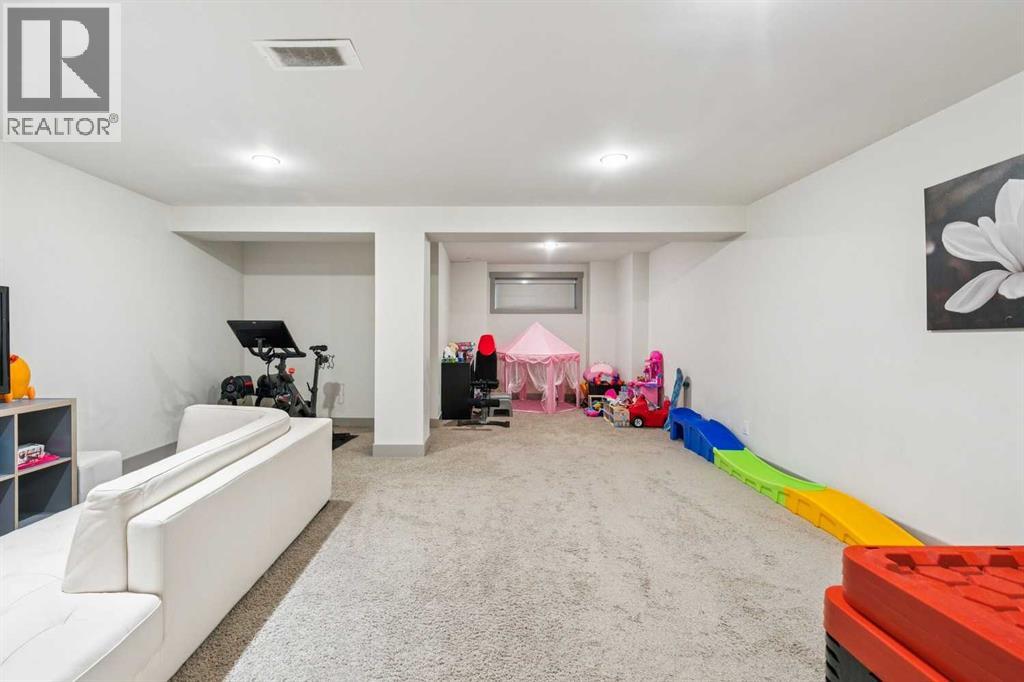 Single Family House for Sale in   Street SW Altadore Calgary 