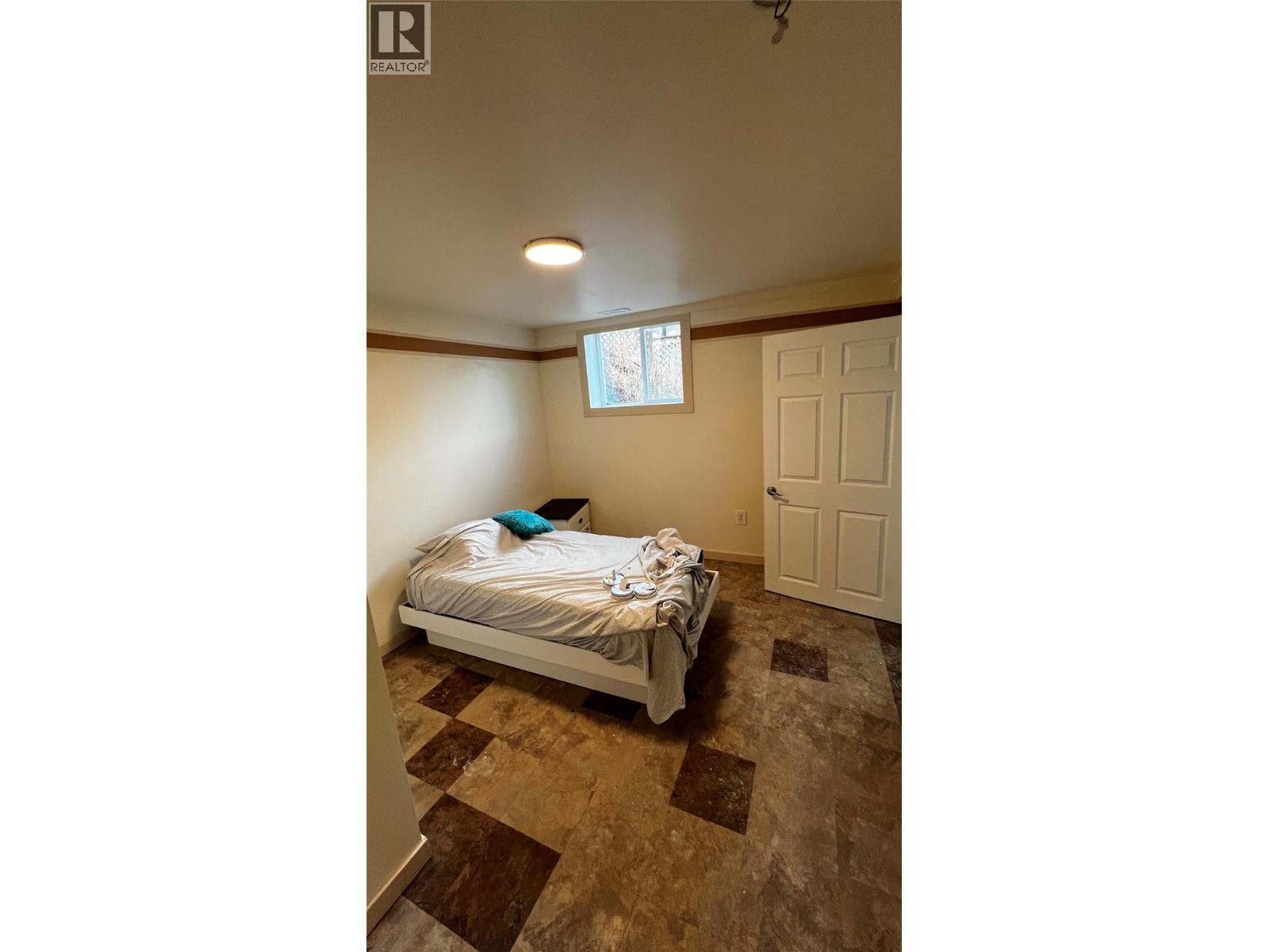 1225 HIGHRIDGE Drive - 12