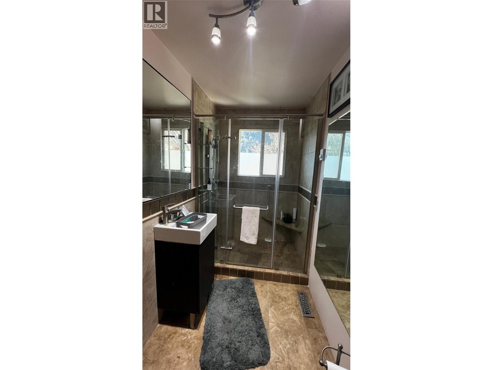 1225 HIGHRIDGE Drive - 2