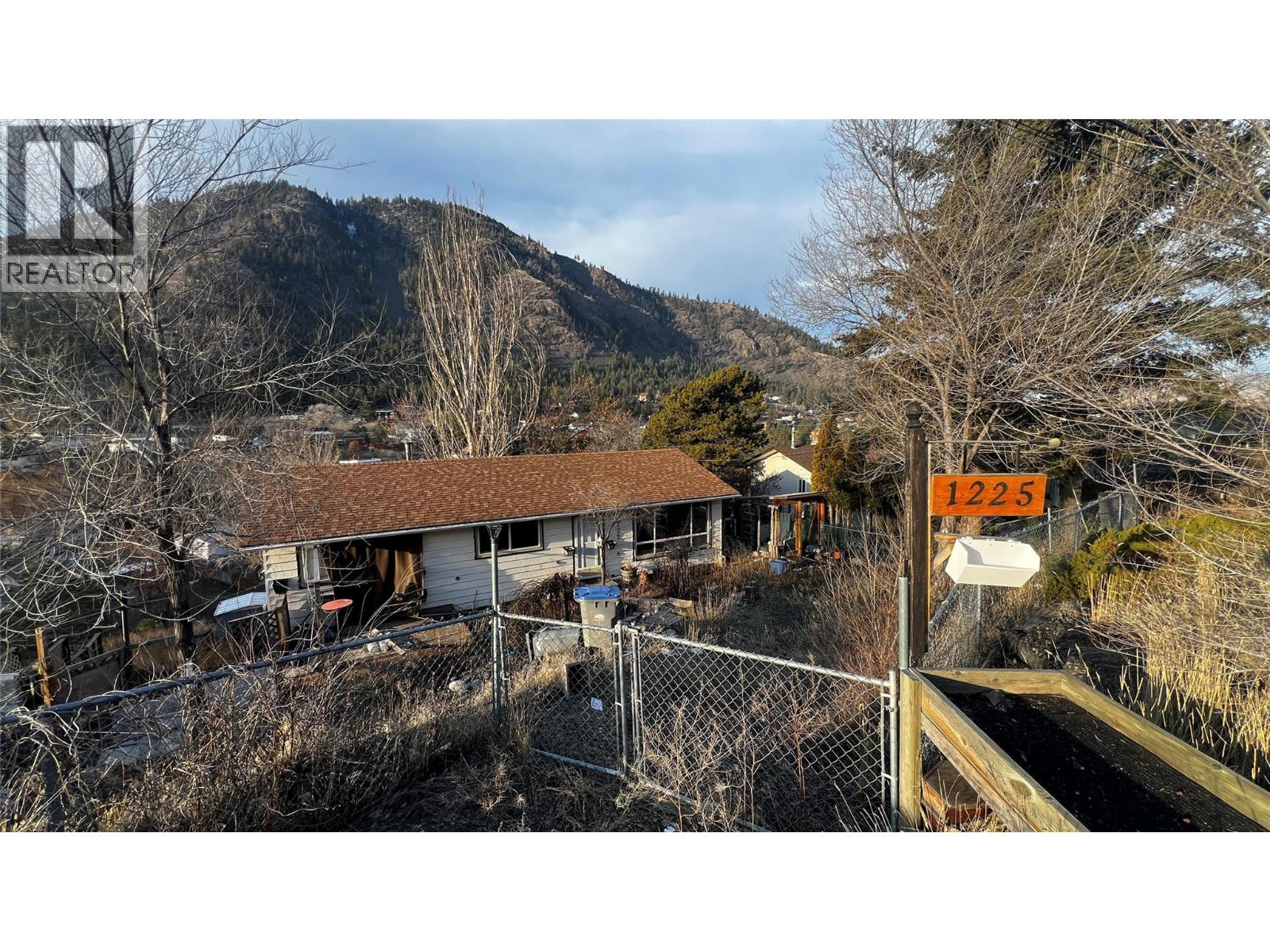 1225 HIGHRIDGE Drive - 1