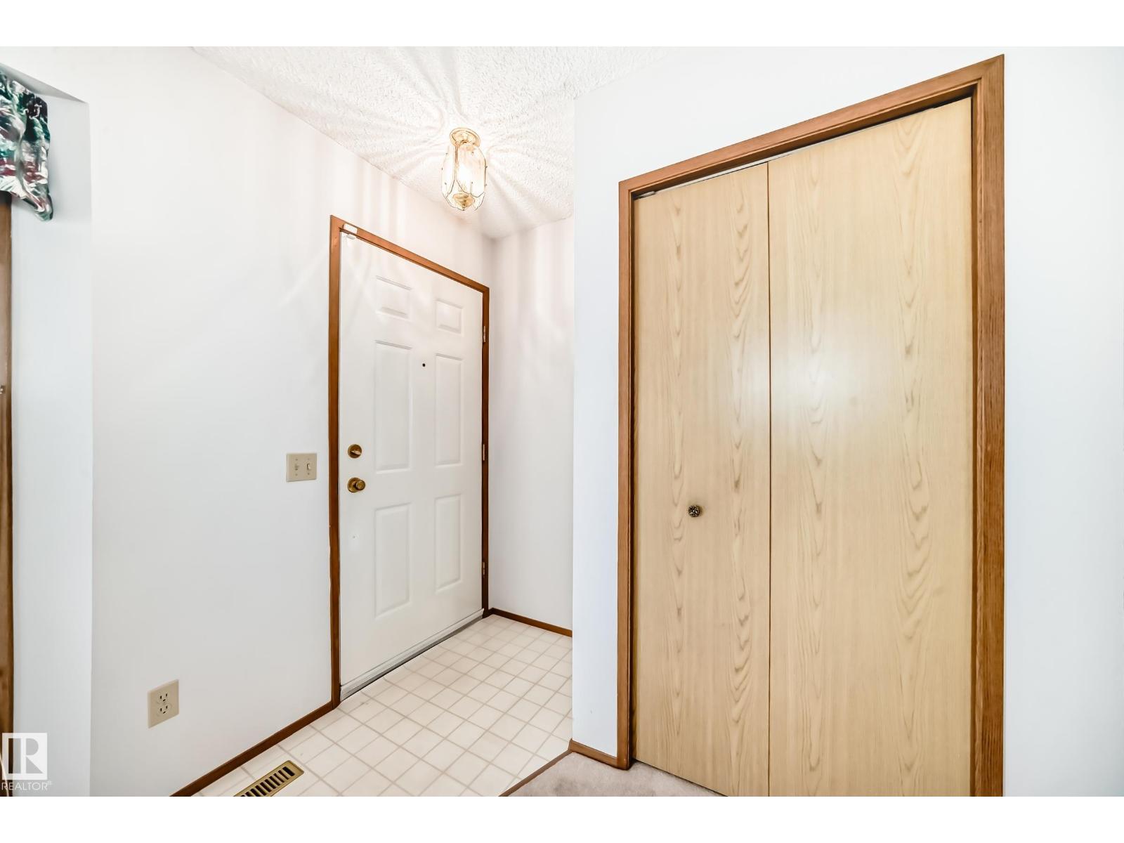 #108 1 ABERDEEN WY - Photo 2 of 16, Stony Plain, Alberta