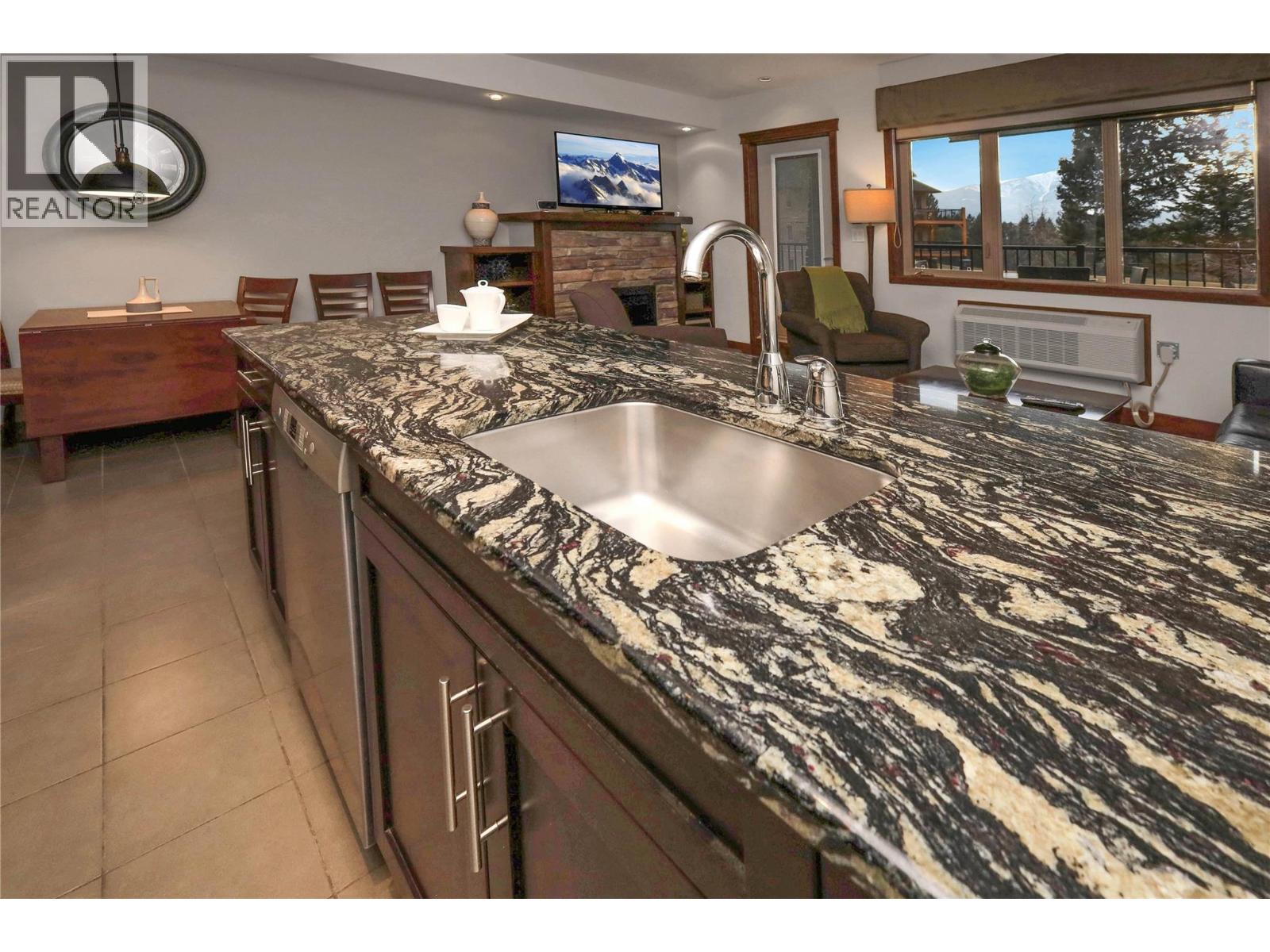 700 BIGHORN Boulevard Unit# 715 F, Radium Hot Springs