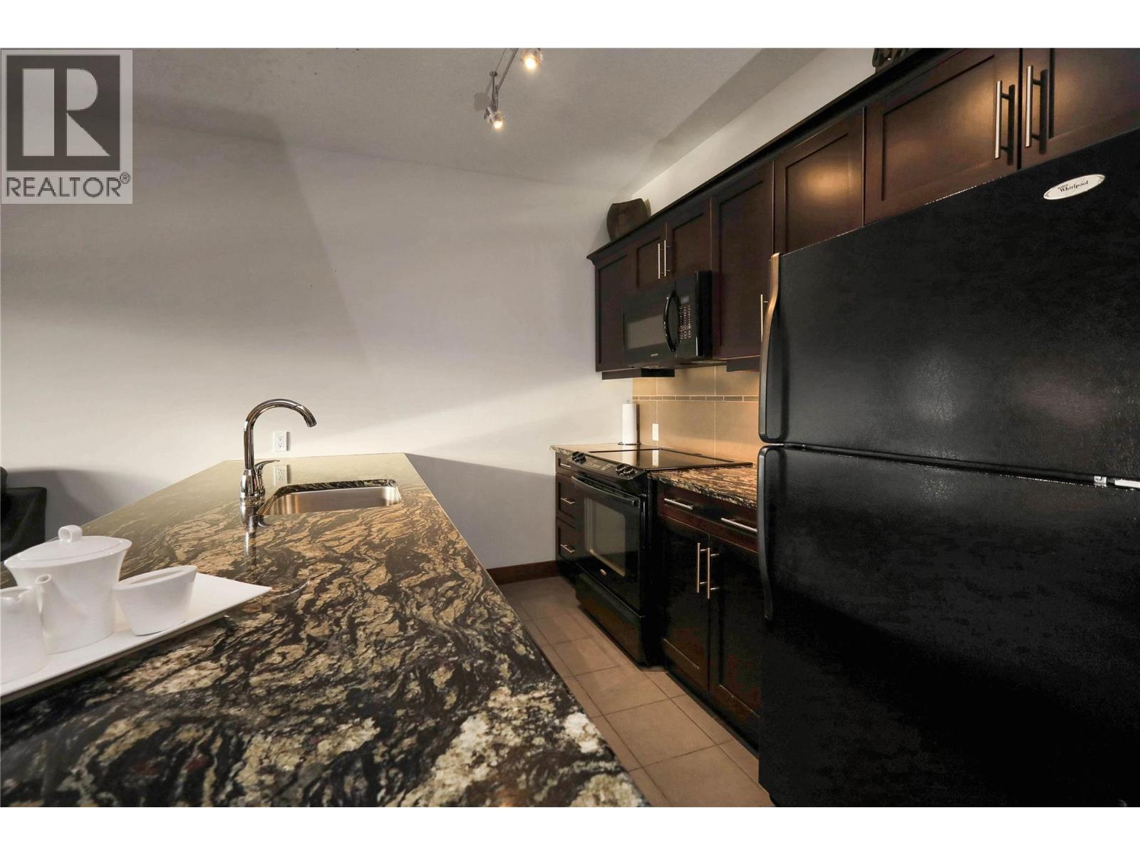 700 BIGHORN Boulevard Unit# 715 F, Radium Hot Springs