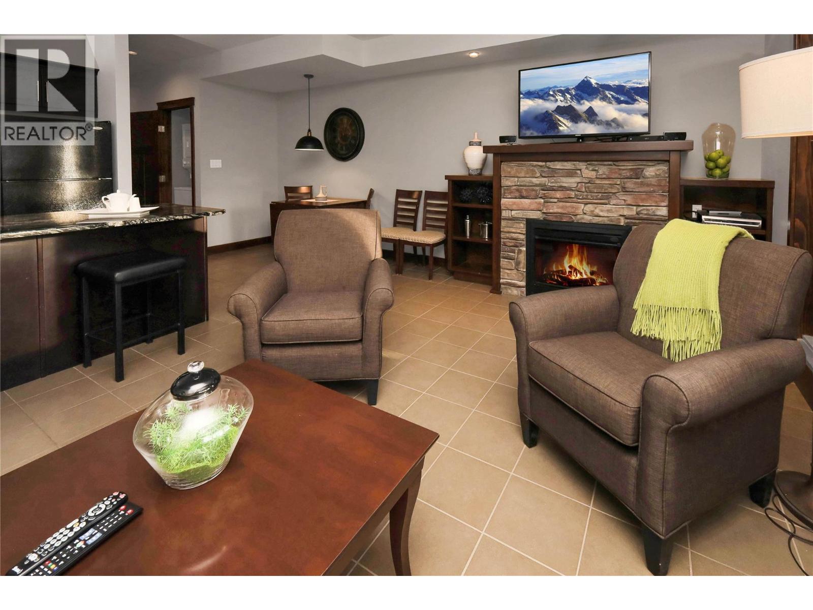 700 BIGHORN Boulevard Unit# 715 F, Radium Hot Springs