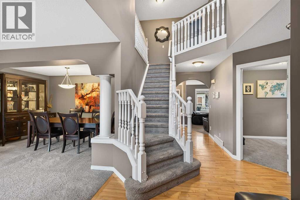 Single Family House for Sale in  Elkton Way SW Springbank Hill Calgary 