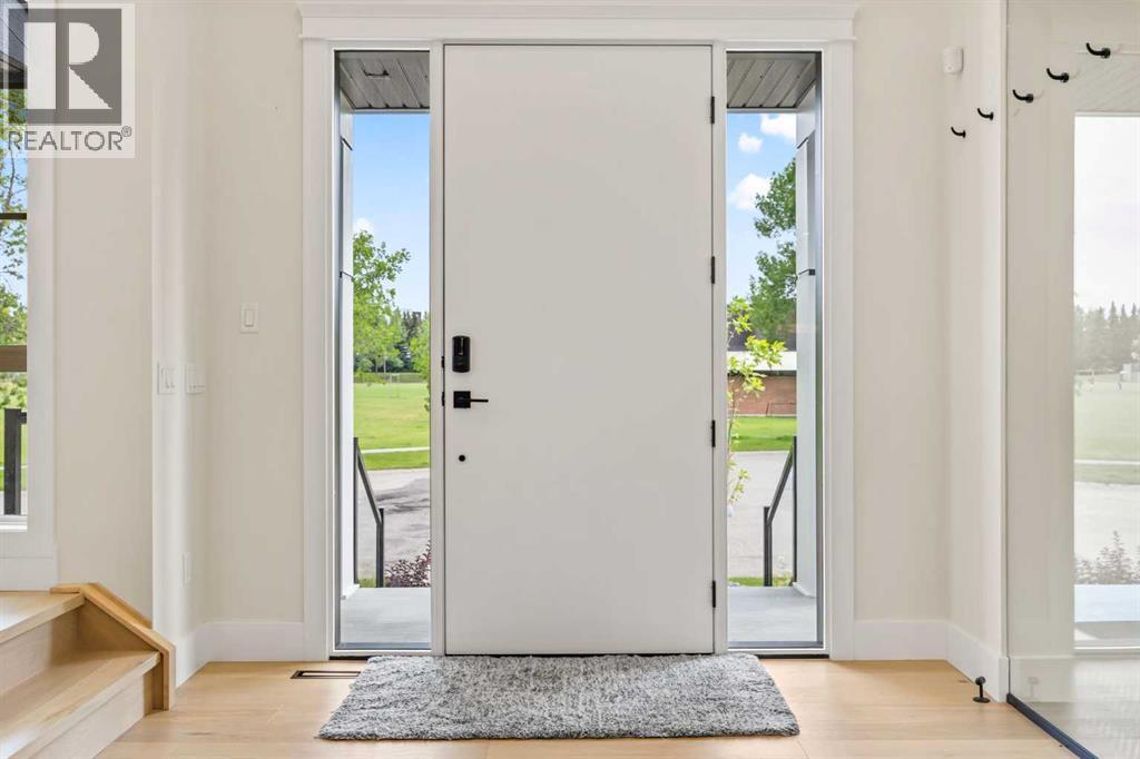 Single Family House for Sale in  Vardana Place NW Varsity Calgary 