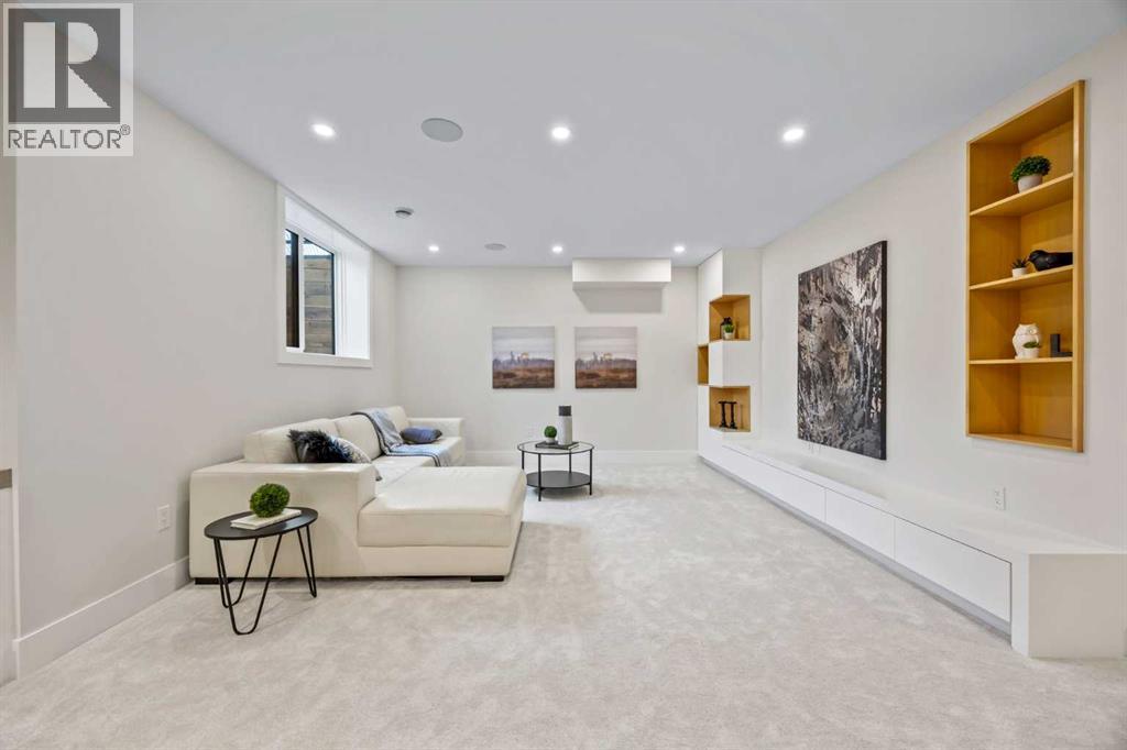 Single Family House for Sale in  Vardana Place NW Varsity Calgary 