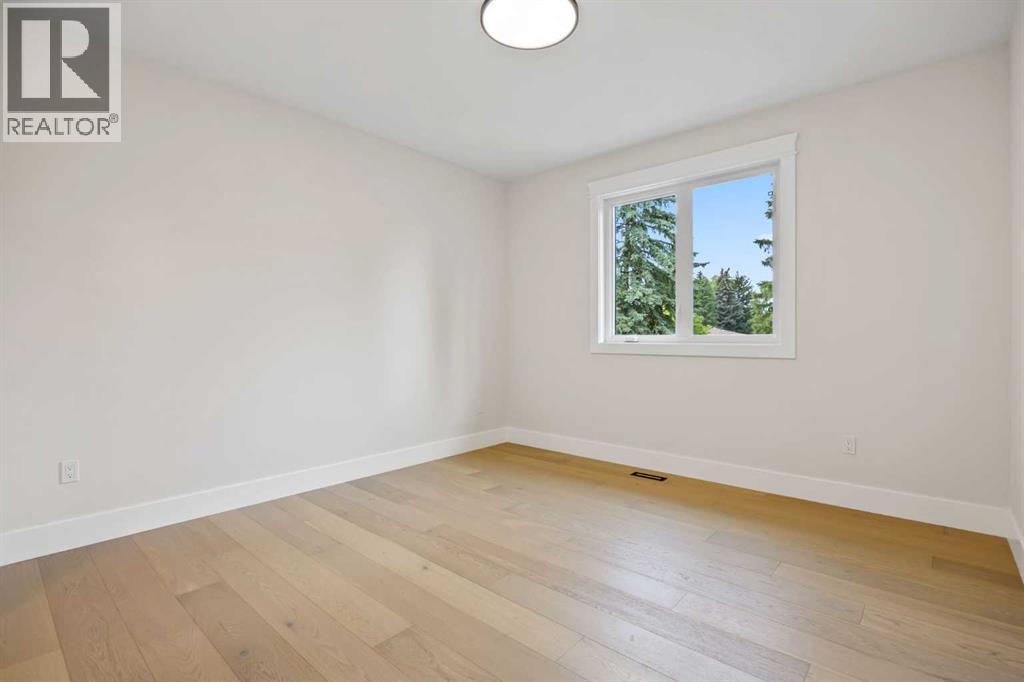 Single Family House for Sale in  Vardana Place NW Varsity Calgary 