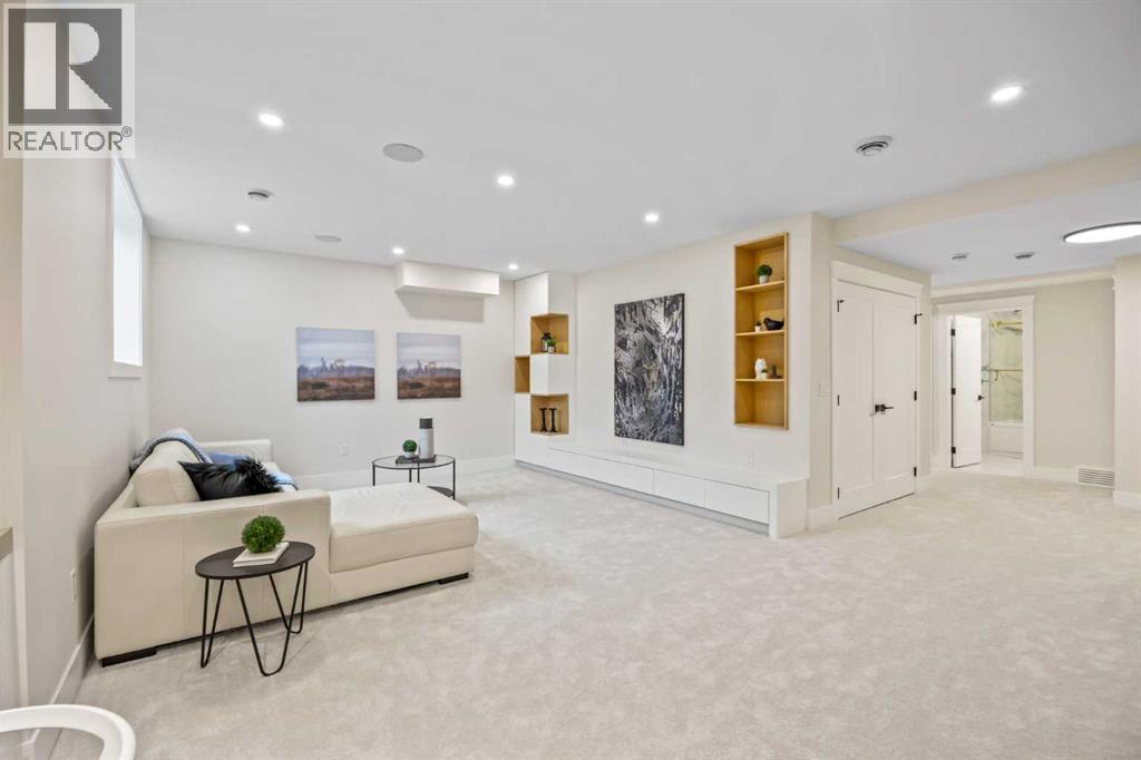 Single Family House for Sale in  Vardana Place NW Varsity Calgary 