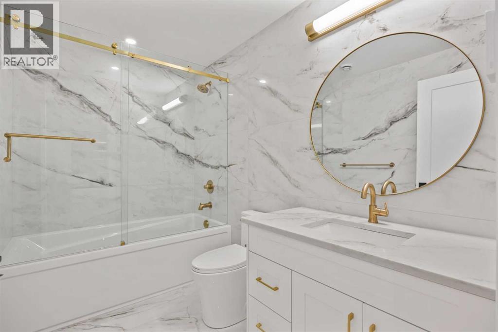 Single Family House for Sale in  Vardana Place NW Varsity Calgary 