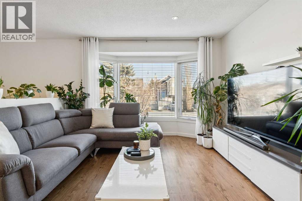 Single Family House Bi-level for Sale in  Tararidge Close NE Taradale Calgary 