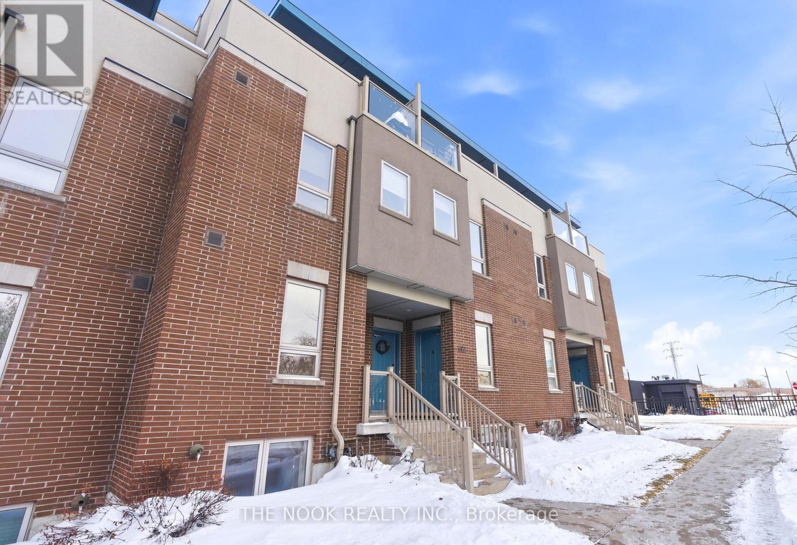 4 - 112 CALEDONIA PARK ROAD - Photo 2 of 39, Toronto (Corso Italia-Davenport), Ontario
